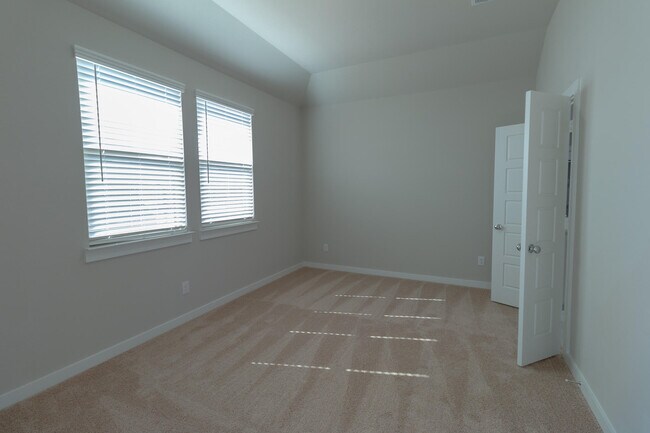Building Photo - 3520 Palo Duro Dr