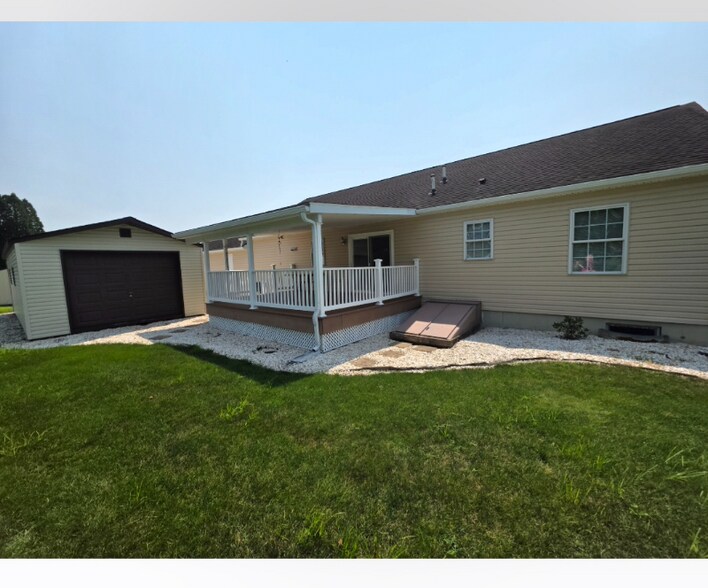 Building Photo - 405 Merri Ln