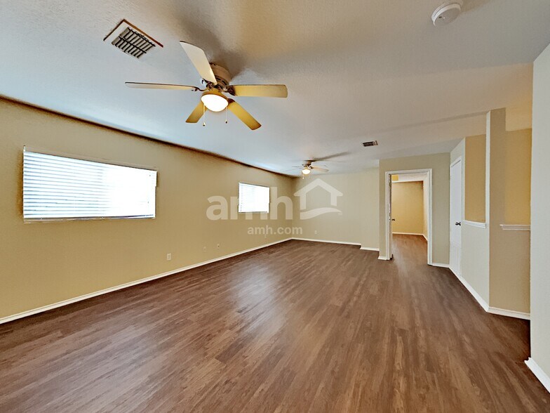 Building Photo - 12803 Salerno Way