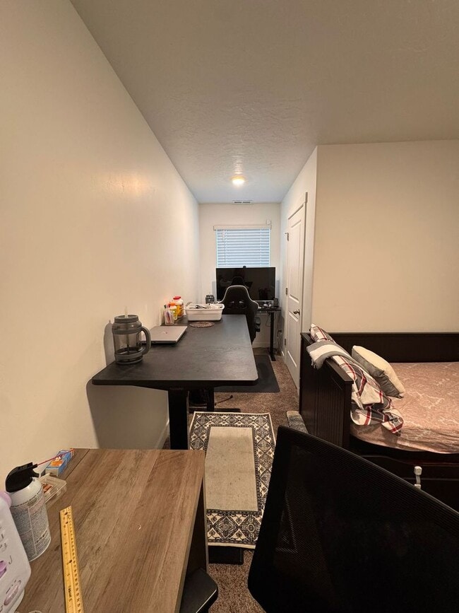 Building Photo - 3 Bedroom/2 Bathroom home in Saratoga Springs