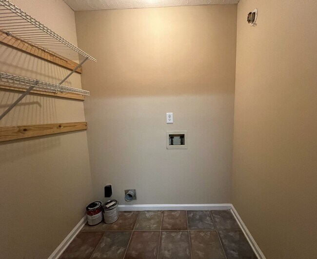 Building Photo - 1706 Meadow Oak Ct