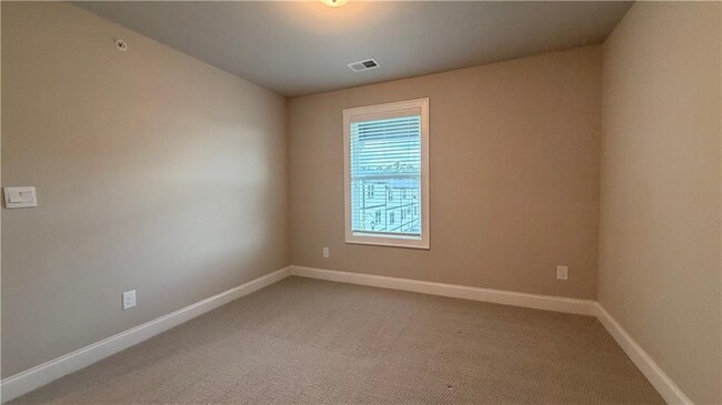 Building Photo - 1012 Knoxboro Ln