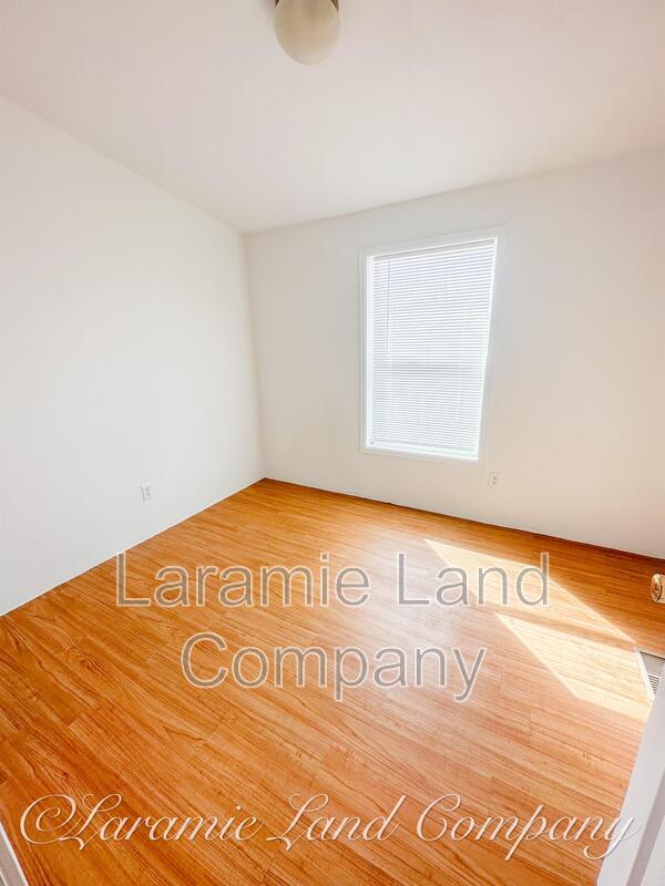 Building Photo - 388 N Buchanan St