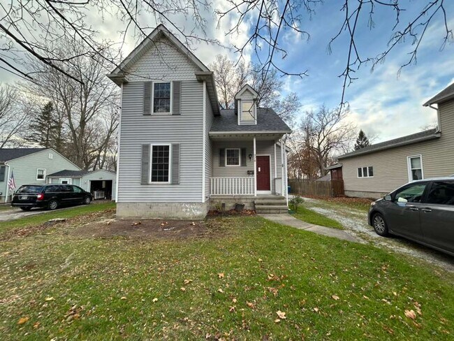 Building Photo - Beautiful 3-Bedroom, 2-Bath Home in the Heart of Painesville