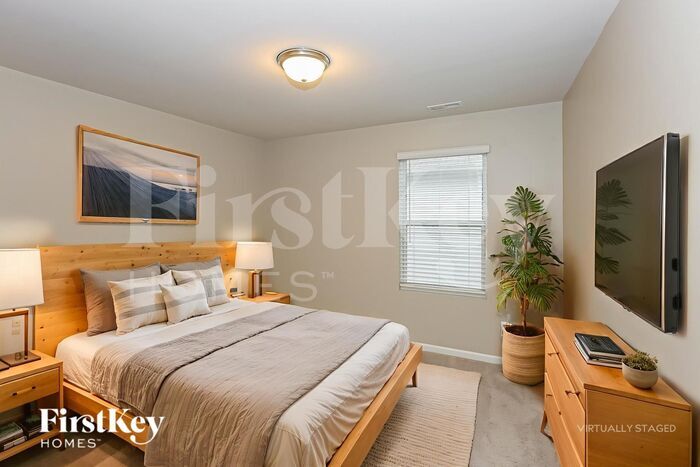 Building Photo - 9645 Hamel St