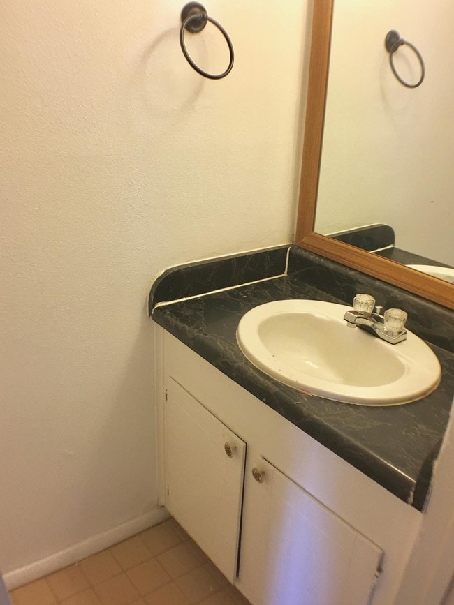 Building Photo - 6416 Pizarro St