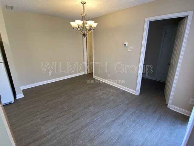 Building Photo - 12853 Courage Crossing