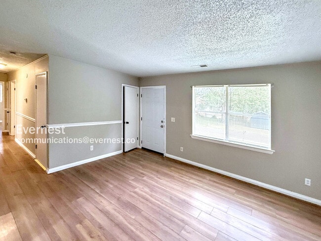 Building Photo - 1004 Cherry Brook Cir