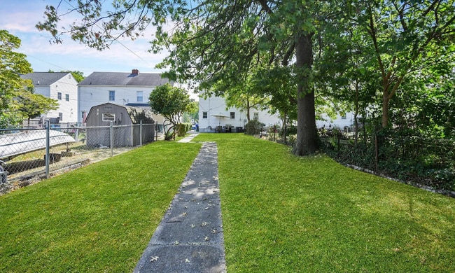 Building Photo - 139 Belview Ave