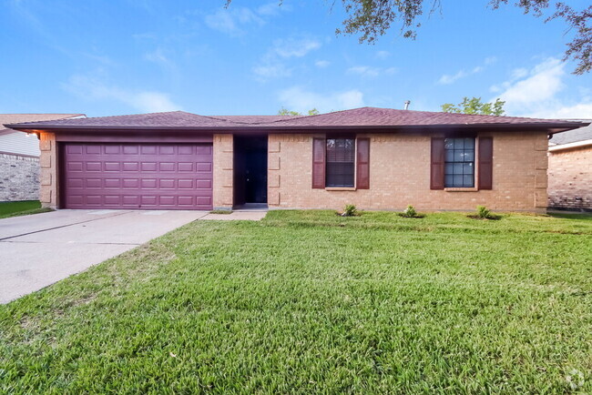 Building Photo - 5014 Meadow Crest St