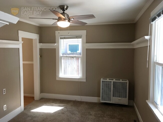 Building Photo - Captivating 2bd/1ba House with Garage/Work...