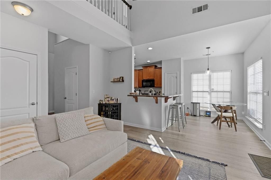 Building Photo - 293 Jordan St SE