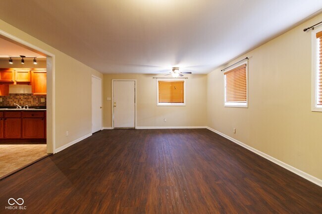 Building Photo - 4929 Katherine Dr