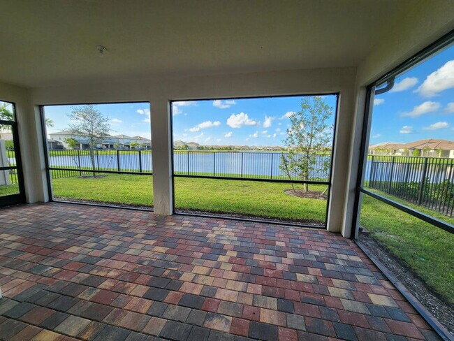 Building Photo - 8295 Vaulting Dr