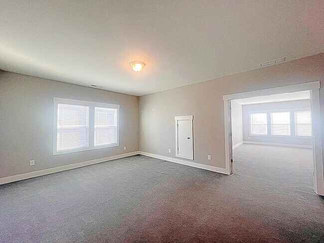 Building Photo - 213 Bank Swallow Wy