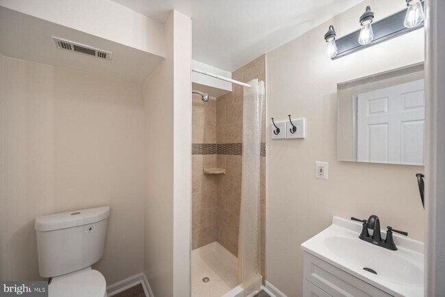 Building Photo - 9109 Bronze Bell Cir