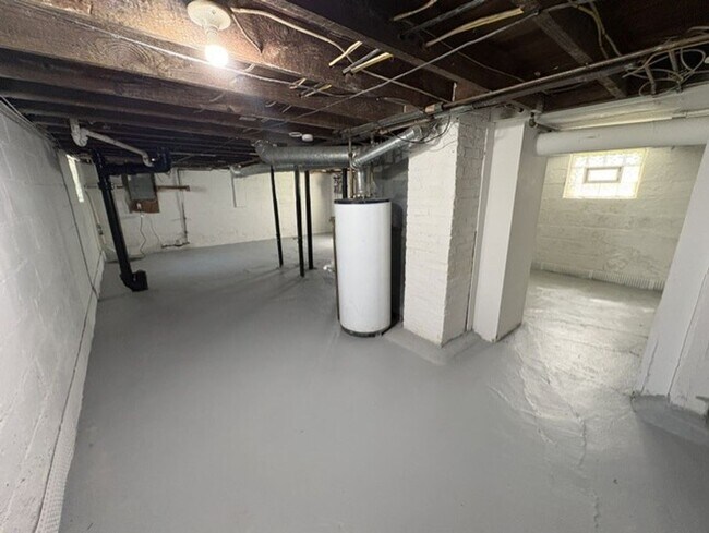 Building Photo - Move-In Ready 2-Bedroom Home with Modern Kitchen, Basement & Front Porch
