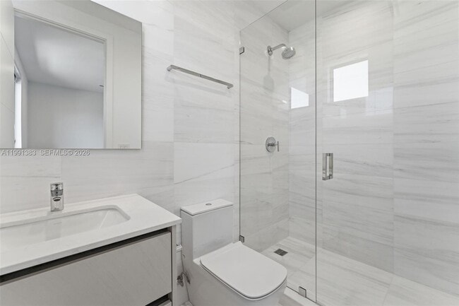 Building Photo - 2840 SW 32nd Ct