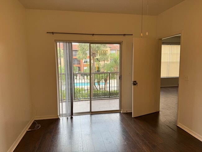 Building Photo - 1 bed 1 bath condo in Metrowest