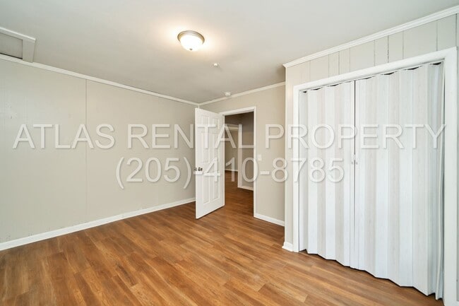 Building Photo - Don't miss this beautifully renovated 2-be...