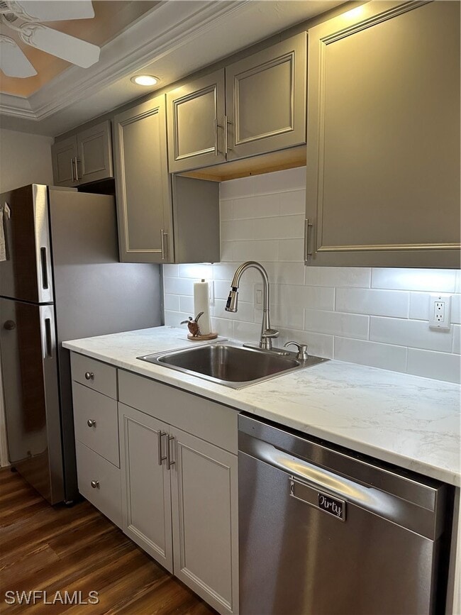 Building Photo - 1300 Gulf Shore Blvd N