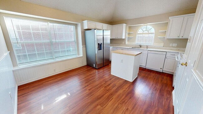 Building Photo - 7812 Silver Sage Dr