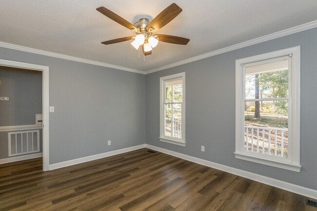 Building Photo - 508 Somerset Dr