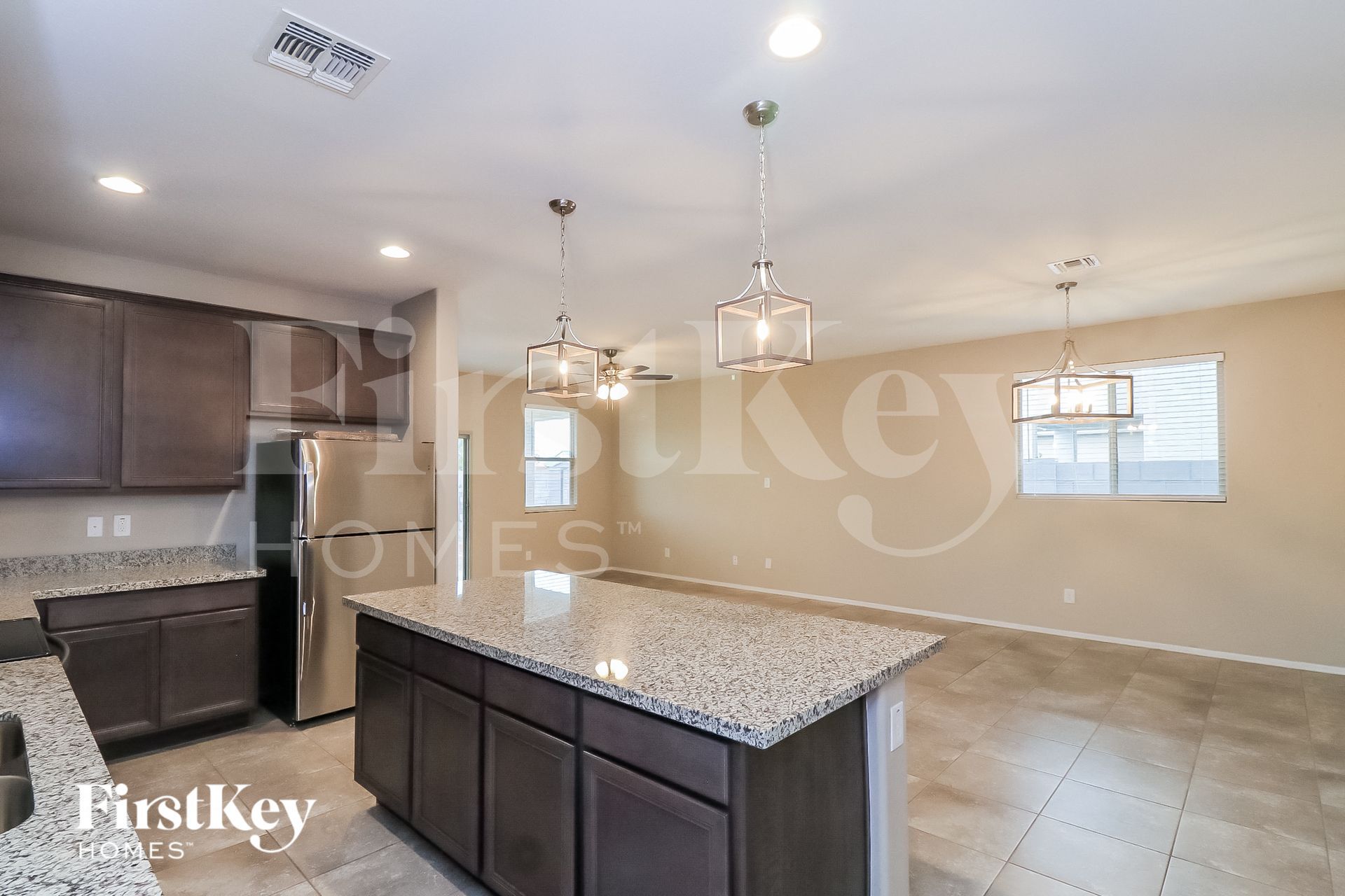 Building Photo - 6204 W Evergreen Rd