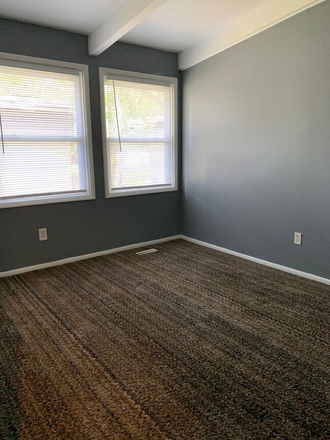 Building Photo - 3 Bedroom Ranch Style Home with Carport & Shed