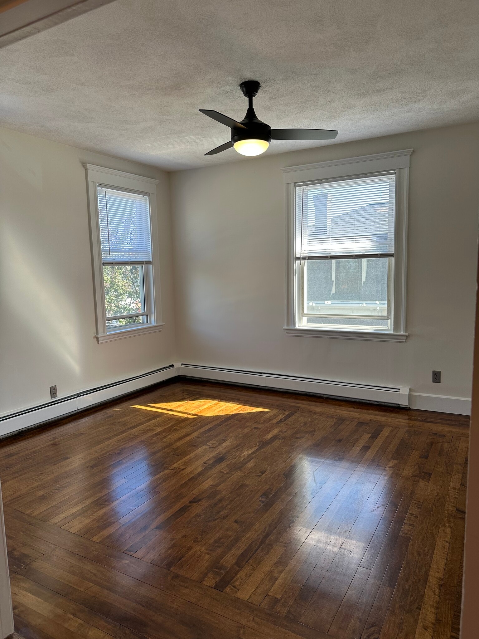 bonus room/office - 293 Main St