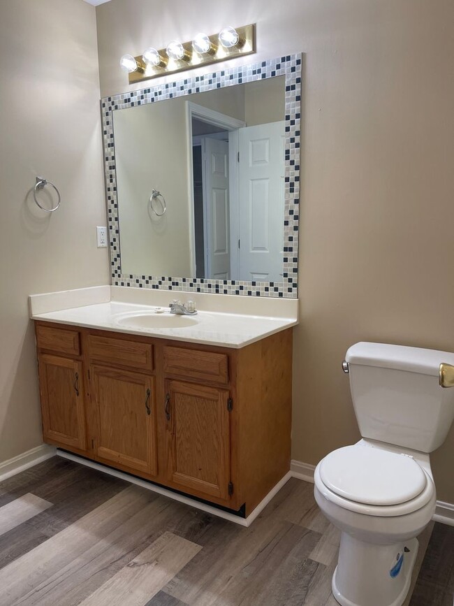 Building Photo - 312 Oliver St