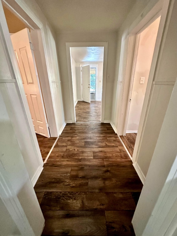 Building Photo - 1003 Zavalla St