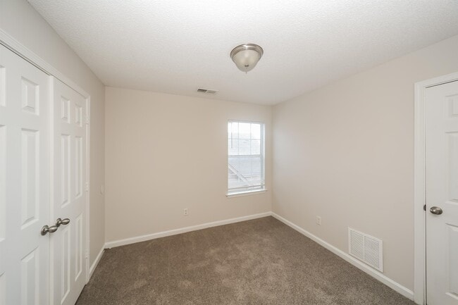 Building Photo - 5971 Wagon Hill Rd W
