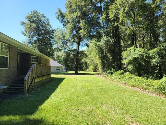 Building Photo - Coming Soon To Tour! Lake City Pet Friendl...