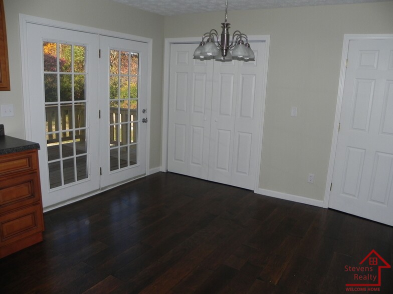 Building Photo - 54 Big Springs Cir