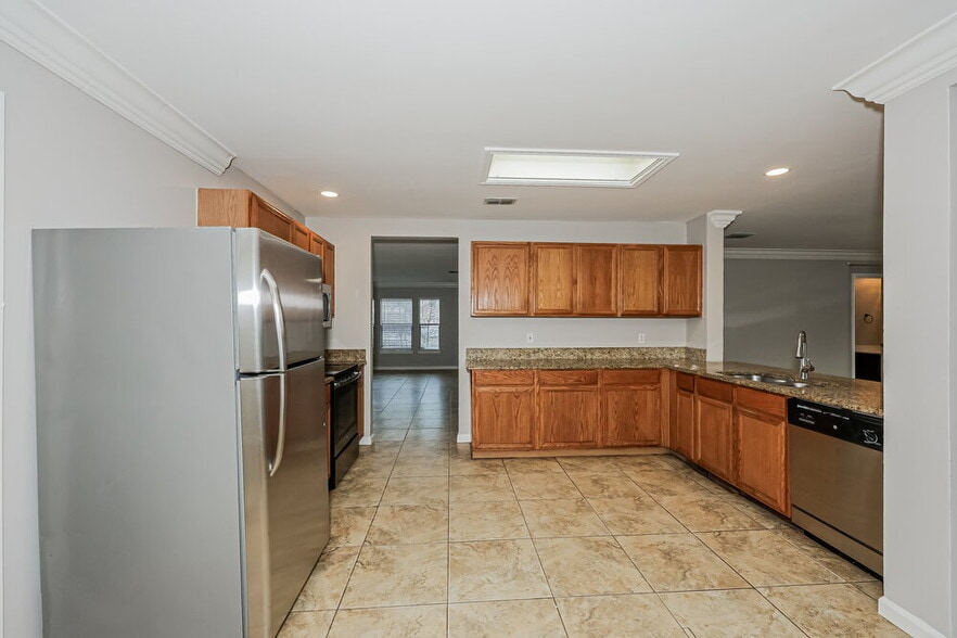 Building Photo - 3149 Pine Valley Dr