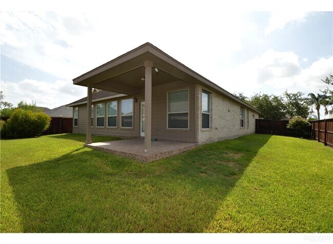 Building Photo - 4410 Santa Fabiola St