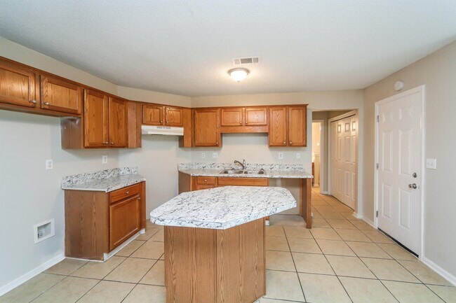 Building Photo - 7766 Brookbury Cove