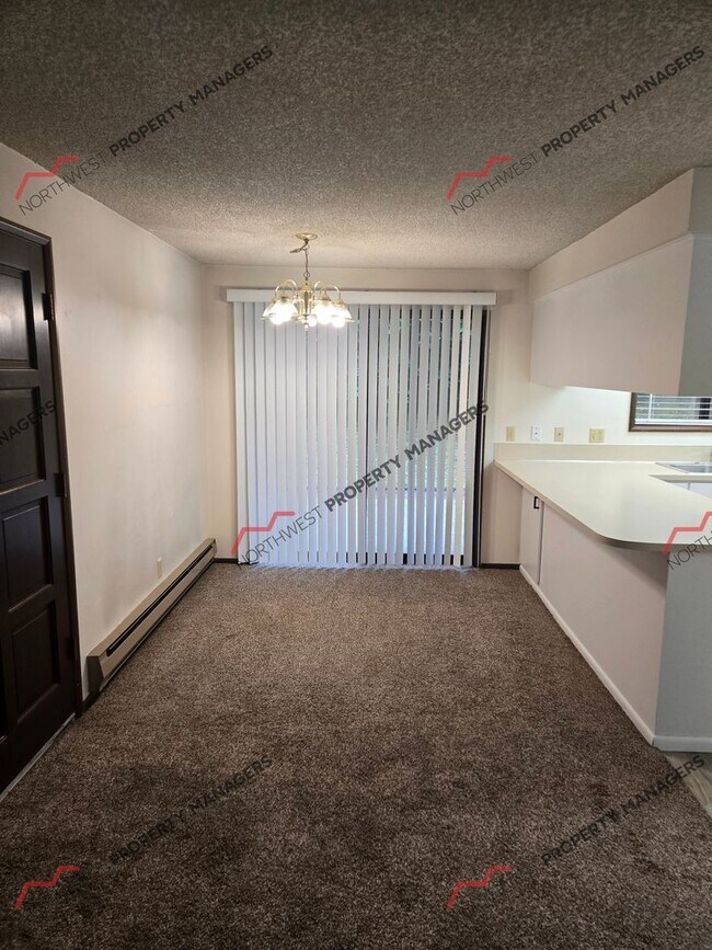 Building Photo - 168 Chilvers Rd