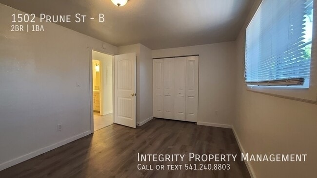 Building Photo - 1502 Prune St