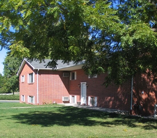 Primary Photo - 852 Grand Ave