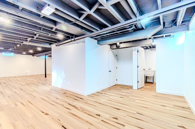 Building Photo - Charming & Updated 3-Bedroom Home for Lease in Birmingham