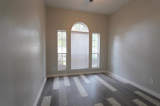Building Photo - 4611 Parkstone Bend Ct