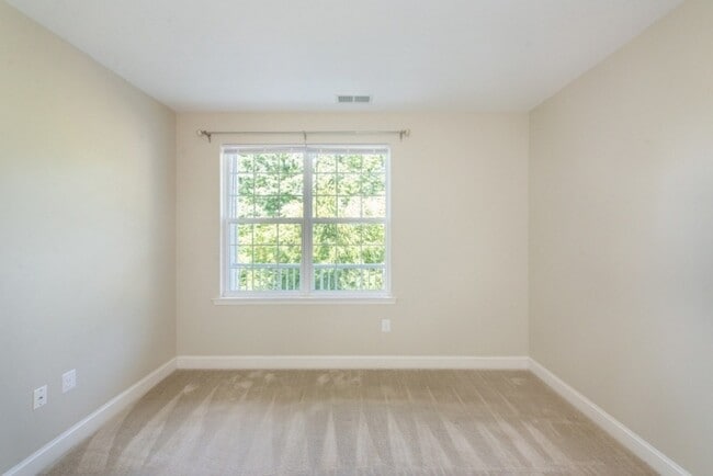 Building Photo - 4211 Ramapo Ct