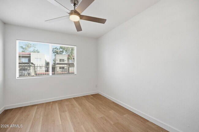 Building Photo - 2844 E Marconi Ave