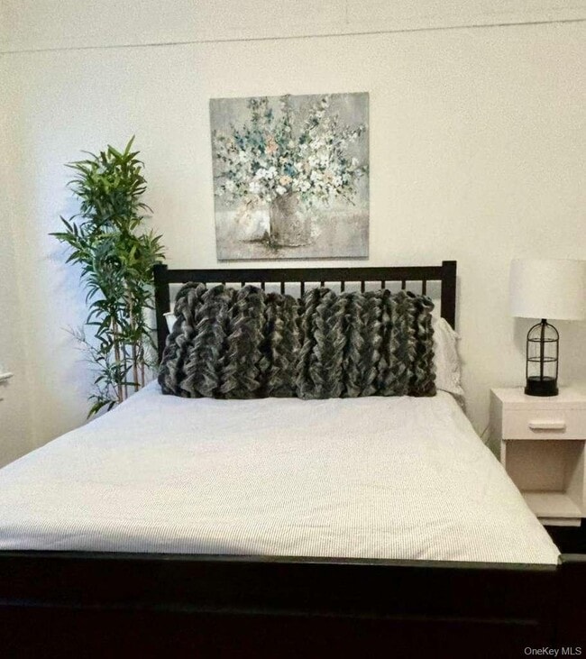 Building Photo - 7714 Main St