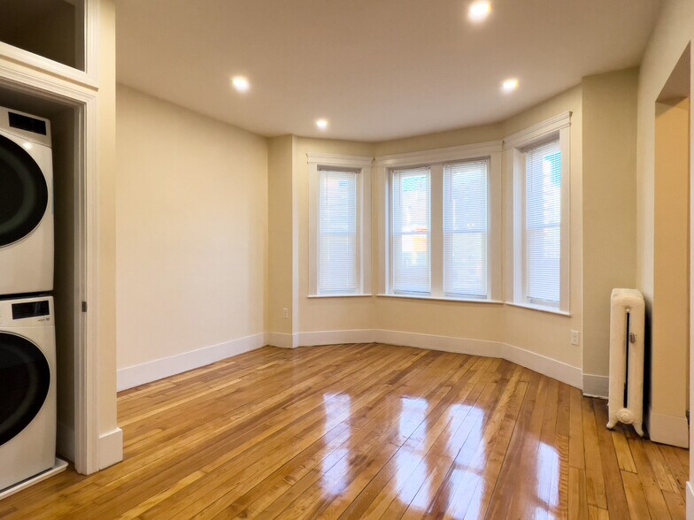 Building Photo - 211 Harvard Ave