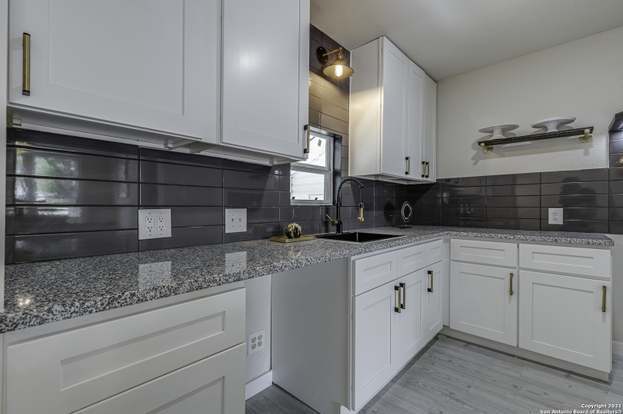 Building Photo - 1110 Clower-