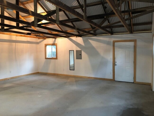 Building Photo - Jeffrey and Foothill Properties