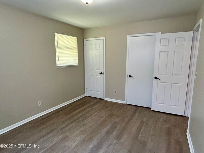 Building Photo - 6863 Cinderella Rd